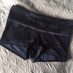 Lululemon camo spandex shorts